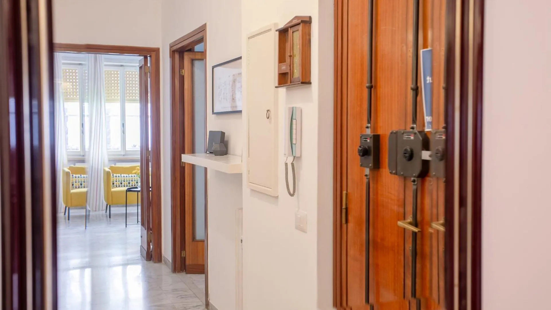Perfetto Per Famiglie Appartamento Accogliente E Spazioso A 15 Min Dalla Metro Rome Italy